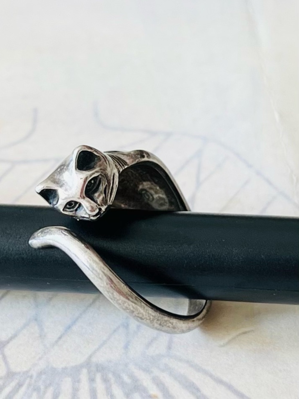 [Museum Store] Sterling Silver Curled Cat Adjustable Ring